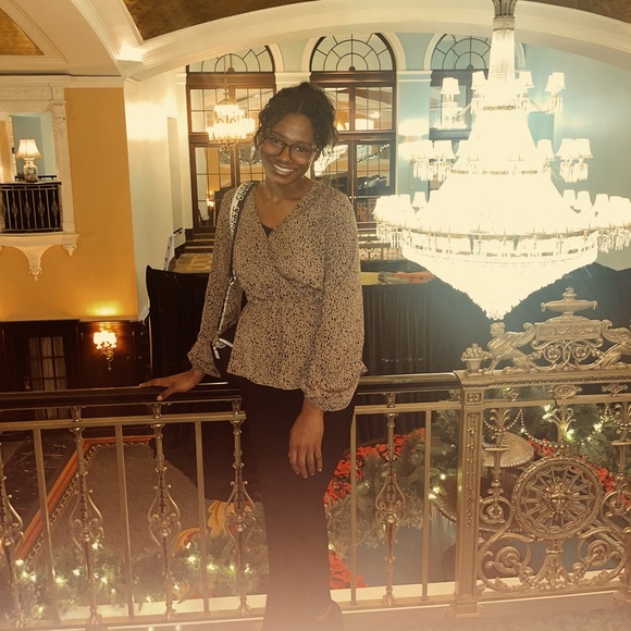 Meet your Posher, Jordan - Picture 2 of 5